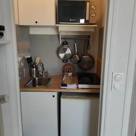 Proche Gare Apartman